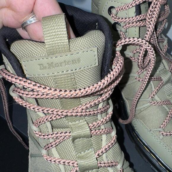 Dr. Martens Buwick Womens Size 8L Utility Boots Extra Tough Lace Up Pale Olive - Picture 13 of 15